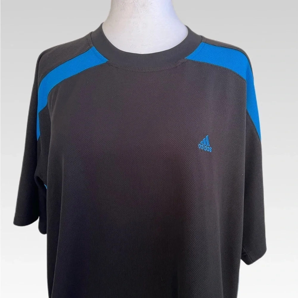 VINTAGE Adidas Men's Black Tee with Blue Accents SIZE L